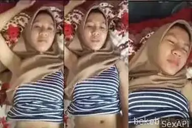 ABG Hijab Dipaksa Ngentot Sampe Muncrat Darah