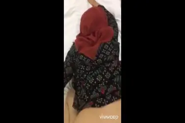 Asisten Jilbab Cantik Ketahuan di Kantor, Rekaman Sudah Tersebar Sebelum Gajian