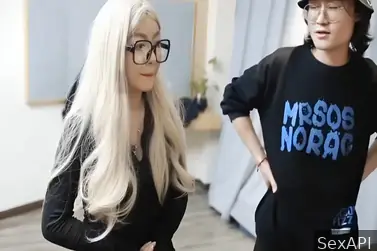 Ngentot Adik Berkacamata Pas Nonton Film Pertama