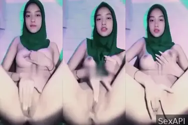 Ukhti Hijab Cantik Mulus Colmek Memek Basah Gila